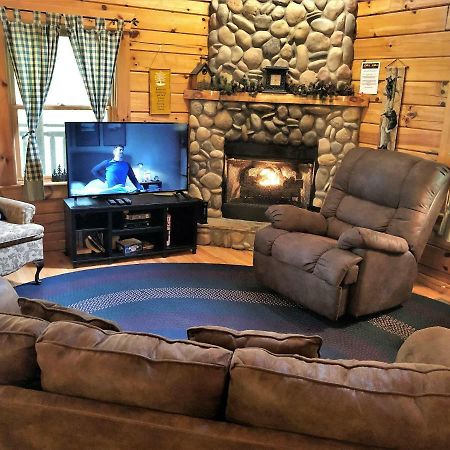 Bear Pleasures Cabin Gatlinburg Exterior foto