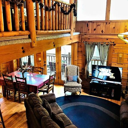 Bear Pleasures Cabin Gatlinburg Exterior foto