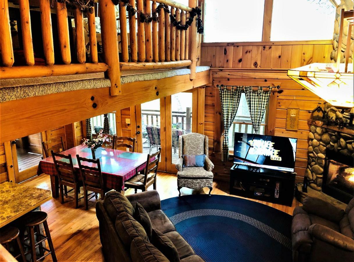 Bear Pleasures Cabin Gatlinburg Exterior foto